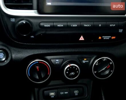 Чорний Хендай Venue, об'ємом двигуна 1.59 л та пробігом 10 тис. км за 18700 $, фото 80 на Automoto.ua