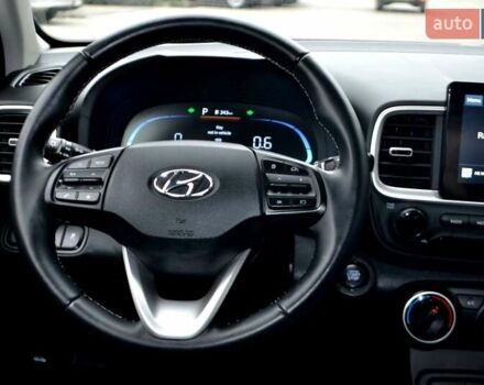 Чорний Хендай Venue, об'ємом двигуна 1.59 л та пробігом 10 тис. км за 18700 $, фото 52 на Automoto.ua
