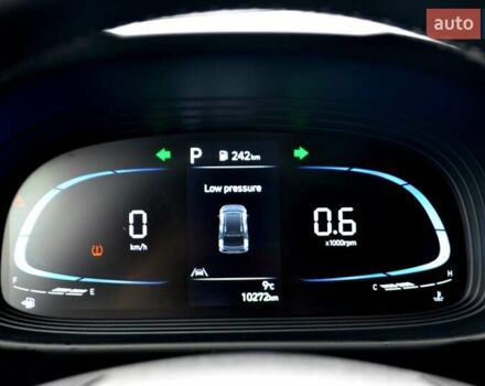 Чорний Хендай Venue, об'ємом двигуна 1.59 л та пробігом 10 тис. км за 18700 $, фото 65 на Automoto.ua