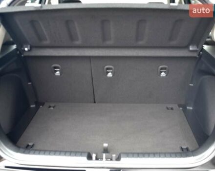 Чорний Хендай Venue, об'ємом двигуна 1.59 л та пробігом 10 тис. км за 18700 $, фото 124 на Automoto.ua