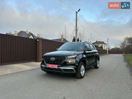 Черный Хендай Venue, объемом двигателя 1.59 л и пробегом 133 тыс. км за 14600 $, фото 1 на Automoto.ua