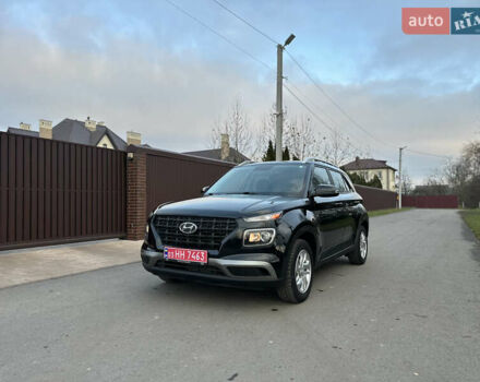 Черный Хендай Venue, объемом двигателя 1.59 л и пробегом 133 тыс. км за 14600 $, фото 1 на Automoto.ua