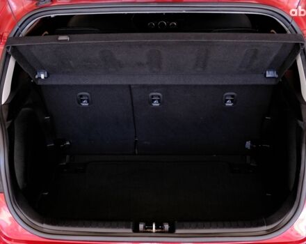 Красный Хендай Venue, объемом двигателя 1.6 л и пробегом 83 тыс. км за 15900 $, фото 8 на Automoto.ua