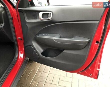 Червоний Хендай Venue, об'ємом двигуна 1.59 л та пробігом 24 тис. км за 16300 $, фото 9 на Automoto.ua