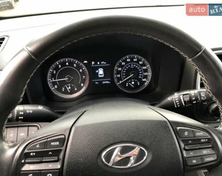 Червоний Хендай Venue, об'ємом двигуна 1.59 л та пробігом 24 тис. км за 16300 $, фото 10 на Automoto.ua