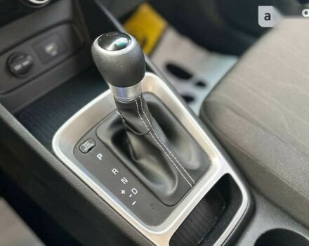 Хендай Venue, об'ємом двигуна 1.6 л та пробігом 32 тис. км за 14999 $, фото 10 на Automoto.ua