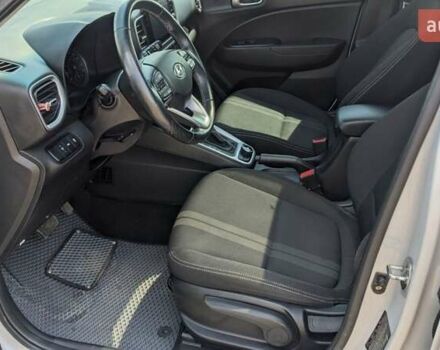 Хендай Venue, об'ємом двигуна 1.6 л та пробігом 66 тис. км за 13100 $, фото 19 на Automoto.ua