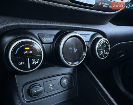 Хендай Venue, об'ємом двигуна 1.59 л та пробігом 145 тис. км за 14300 $, фото 15 на Automoto.ua