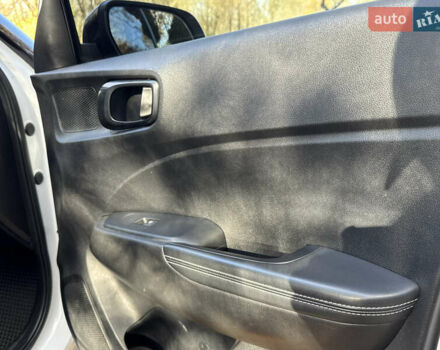 Хендай Venue, об'ємом двигуна 1.6 л та пробігом 35 тис. км за 17000 $, фото 46 на Automoto.ua