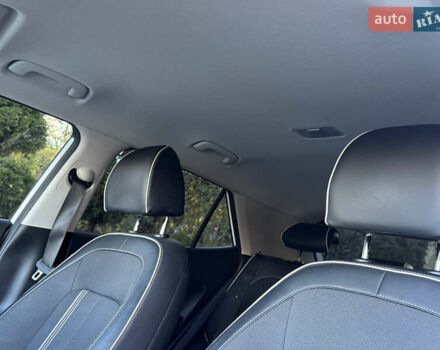 Хендай Venue, об'ємом двигуна 1.6 л та пробігом 35 тис. км за 17000 $, фото 33 на Automoto.ua