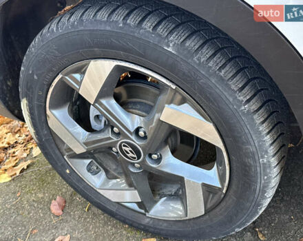 Хендай Venue, об'ємом двигуна 1.6 л та пробігом 35 тис. км за 17000 $, фото 27 на Automoto.ua