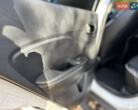Хендай Venue, об'ємом двигуна 1.6 л та пробігом 35 тис. км за 17000 $, фото 39 на Automoto.ua