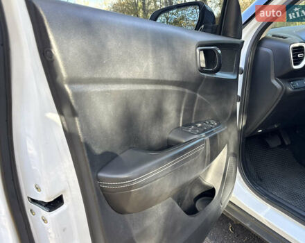 Хендай Venue, об'ємом двигуна 1.6 л та пробігом 35 тис. км за 17000 $, фото 30 на Automoto.ua