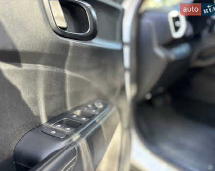 Хендай Venue, об'ємом двигуна 1.6 л та пробігом 35 тис. км за 17000 $, фото 29 на Automoto.ua
