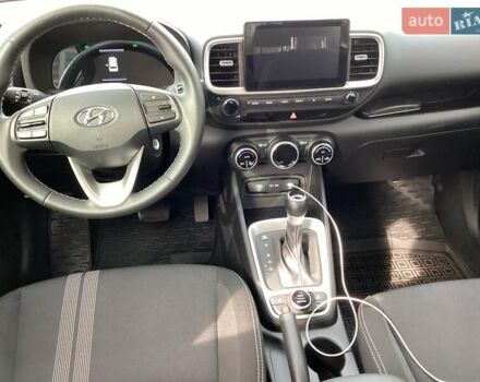 Хендай Venue, объемом двигателя 1.6 л и пробегом 4 тыс. км за 22656 $, фото 1 на Automoto.ua
