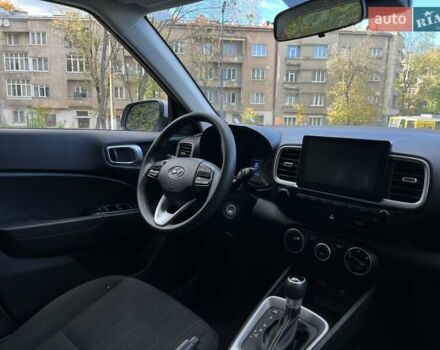 Серый Хендай Venue, объемом двигателя 1.6 л и пробегом 76 тыс. км за 14100 $, фото 20 на Automoto.ua