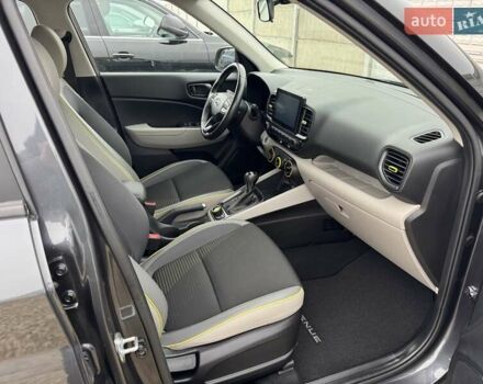 Серый Хендай Venue, объемом двигателя 1.59 л и пробегом 57 тыс. км за 14900 $, фото 23 на Automoto.ua