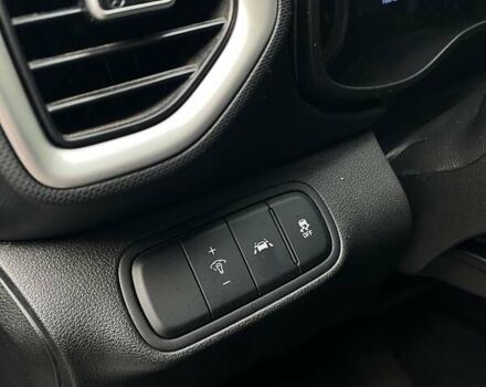 Серый Хендай Venue, объемом двигателя 1.6 л и пробегом 76 тыс. км за 14100 $, фото 15 на Automoto.ua