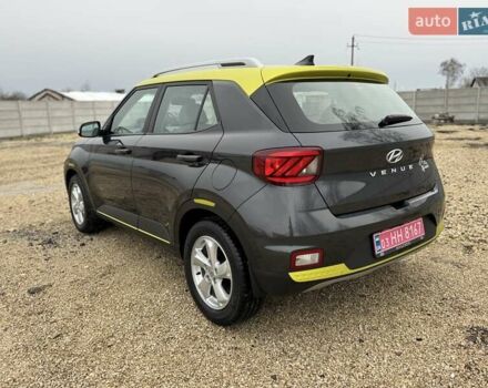 Серый Хендай Venue, объемом двигателя 1.59 л и пробегом 57 тыс. км за 14900 $, фото 5 на Automoto.ua