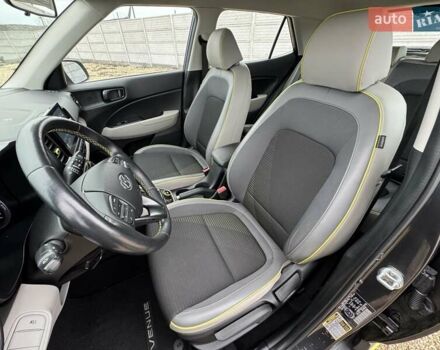 Серый Хендай Venue, объемом двигателя 1.59 л и пробегом 57 тыс. км за 14900 $, фото 21 на Automoto.ua