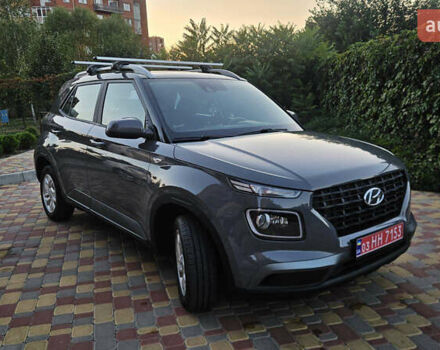 Серый Хендай Venue, объемом двигателя 1.59 л и пробегом 119 тыс. км за 14499 $, фото 1 на Automoto.ua