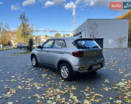 Серый Хендай Venue, объемом двигателя 1.6 л и пробегом 76 тыс. км за 14100 $, фото 4 на Automoto.ua