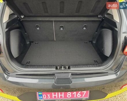 Серый Хендай Venue, объемом двигателя 1.59 л и пробегом 57 тыс. км за 14900 $, фото 17 на Automoto.ua