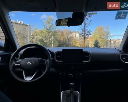 Серый Хендай Venue, объемом двигателя 1.6 л и пробегом 76 тыс. км за 14100 $, фото 19 на Automoto.ua