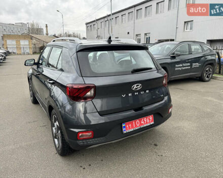 Серый Хендай Venue, объемом двигателя 1.6 л и пробегом 38 тыс. км за 17900 $, фото 3 на Automoto.ua