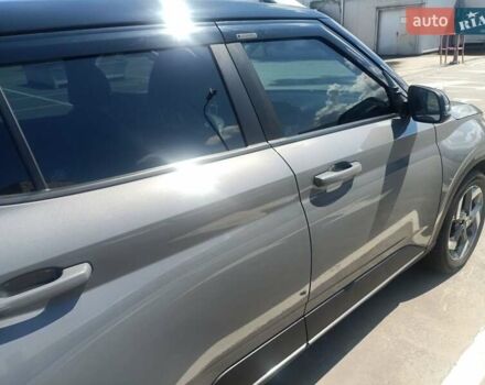 Сірий Хендай Venue, об'ємом двигуна 1.59 л та пробігом 21 тис. км за 18500 $, фото 8 на Automoto.ua