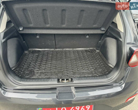 Серый Хендай Venue, объемом двигателя 1.6 л и пробегом 38 тыс. км за 17900 $, фото 14 на Automoto.ua