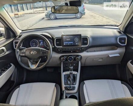 Серый Хендай Venue, объемом двигателя 1.59 л и пробегом 47 тыс. км за 15650 $, фото 10 на Automoto.ua