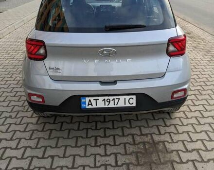 Серый Хендай Venue, объемом двигателя 1.59 л и пробегом 47 тыс. км за 15650 $, фото 5 на Automoto.ua