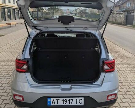 Серый Хендай Venue, объемом двигателя 1.59 л и пробегом 47 тыс. км за 15650 $, фото 15 на Automoto.ua