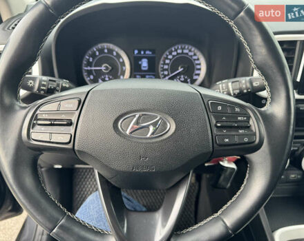 Серый Хендай Venue, объемом двигателя 1.6 л и пробегом 38 тыс. км за 17900 $, фото 9 на Automoto.ua