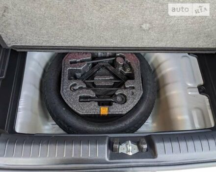 Серый Хендай Venue, объемом двигателя 1.59 л и пробегом 47 тыс. км за 15650 $, фото 17 на Automoto.ua