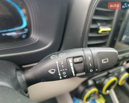 Серый Хендай Venue, объемом двигателя 1.59 л и пробегом 16 тыс. км за 20500 $, фото 24 на Automoto.ua