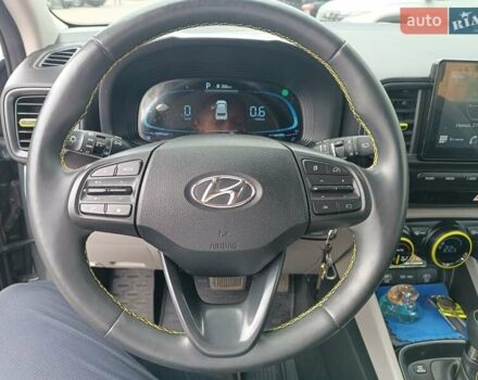 Серый Хендай Venue, объемом двигателя 1.59 л и пробегом 16 тыс. км за 20500 $, фото 16 на Automoto.ua
