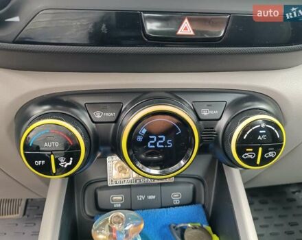 Серый Хендай Venue, объемом двигателя 1.59 л и пробегом 16 тыс. км за 20500 $, фото 25 на Automoto.ua