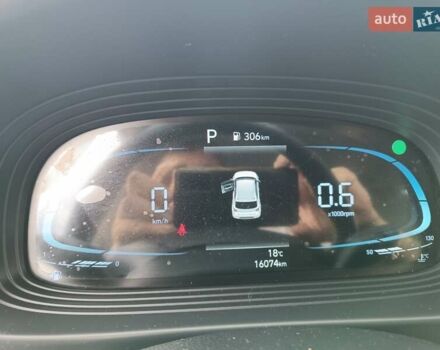 Серый Хендай Venue, объемом двигателя 1.59 л и пробегом 16 тыс. км за 20500 $, фото 19 на Automoto.ua