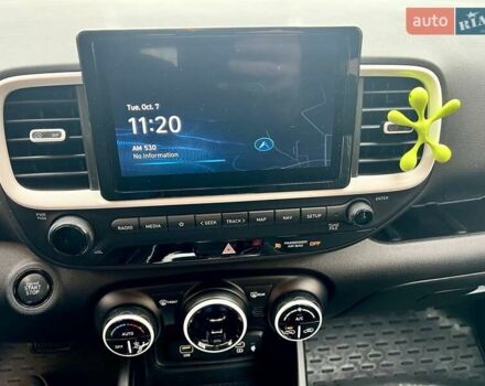 Сірий Хендай Venue, об'ємом двигуна 1.6 л та пробігом 12 тис. км за 20000 $, фото 8 на Automoto.ua