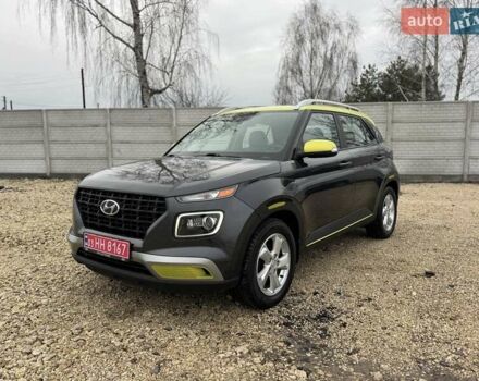 Серый Хендай Venue, объемом двигателя 1.59 л и пробегом 57 тыс. км за 14900 $, фото 1 на Automoto.ua