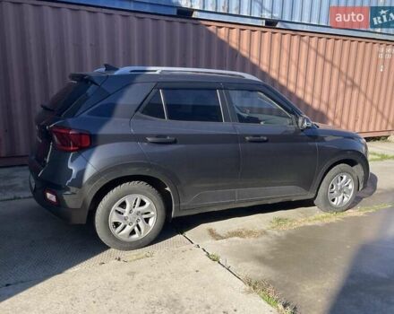 Серый Хендай Venue, объемом двигателя 1.6 л и пробегом 58 тыс. км за 17400 $, фото 1 на Automoto.ua