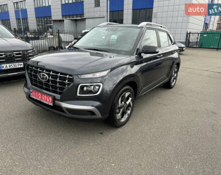 Серый Хендай Venue, объемом двигателя 1.6 л и пробегом 38 тыс. км за 17900 $, фото 1 на Automoto.ua