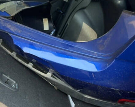 Синий Хендай Venue, объемом двигателя 1.59 л и пробегом 99 тыс. км за 10800 $, фото 8 на Automoto.ua