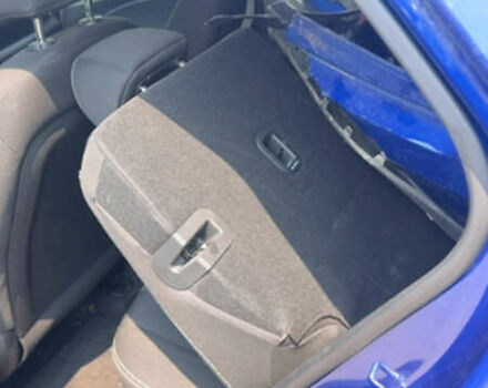 Синий Хендай Venue, объемом двигателя 1.59 л и пробегом 99 тыс. км за 10800 $, фото 9 на Automoto.ua