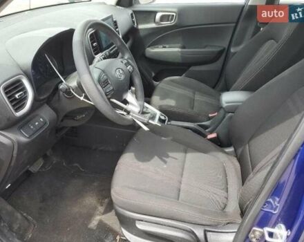 Синий Хендай Venue, объемом двигателя 1.59 л и пробегом 99 тыс. км за 10800 $, фото 4 на Automoto.ua