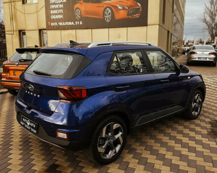 Синий Хендай Venue, объемом двигателя 1.5 л и пробегом 26 тыс. км за 16000 $, фото 4 на Automoto.ua