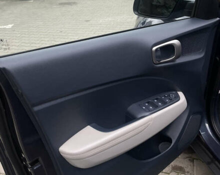 Синий Хендай Venue, объемом двигателя 1.59 л и пробегом 47 тыс. км за 19000 $, фото 9 на Automoto.ua