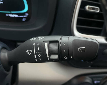 Синий Хендай Venue, объемом двигателя 1.59 л и пробегом 47 тыс. км за 19000 $, фото 15 на Automoto.ua